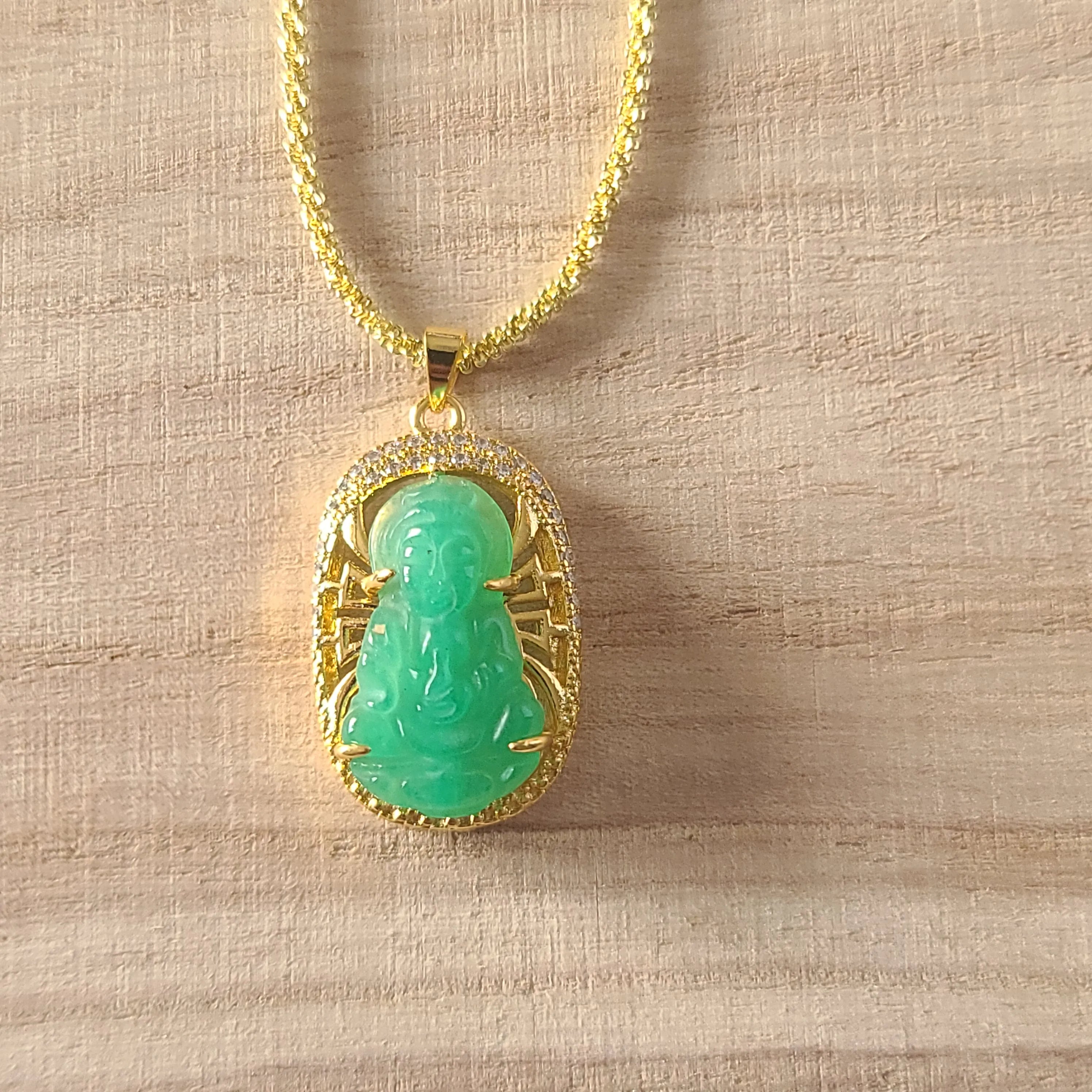 NZ1480 18k Gold Plated CZ Paved Green Jade Buddha Guanyin Pendant Necklace Chinese Style Green Buddhist Ornament Amulet Jewelry