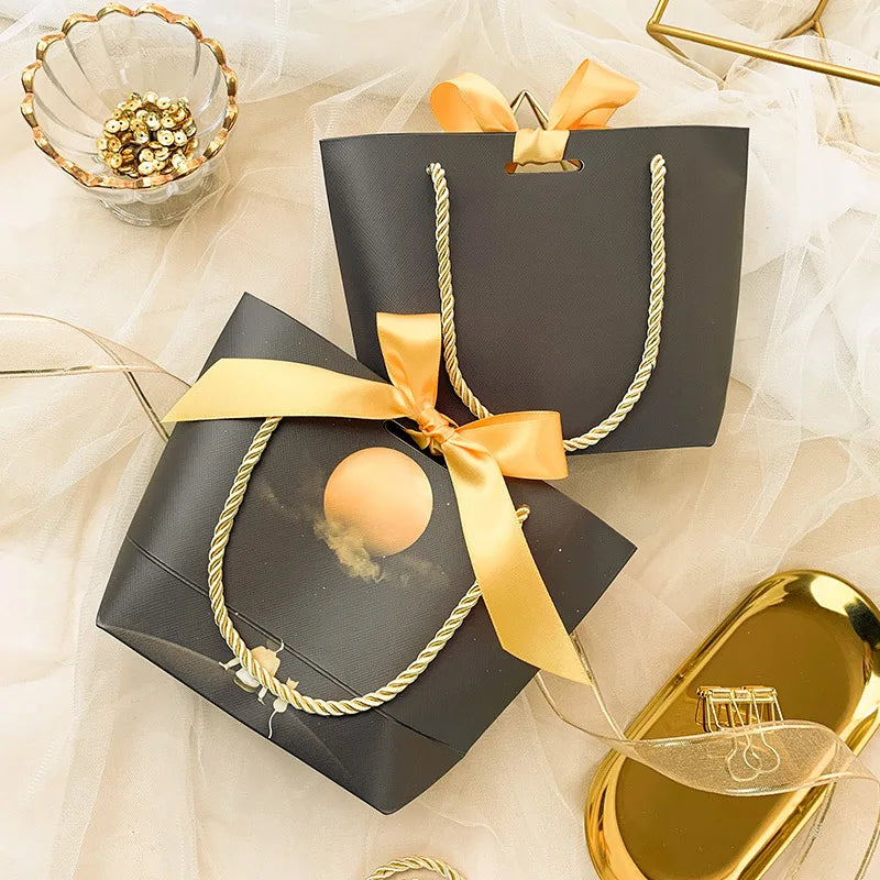 Recyclable Paper Shopping Bag Packaging Bag Customized Style