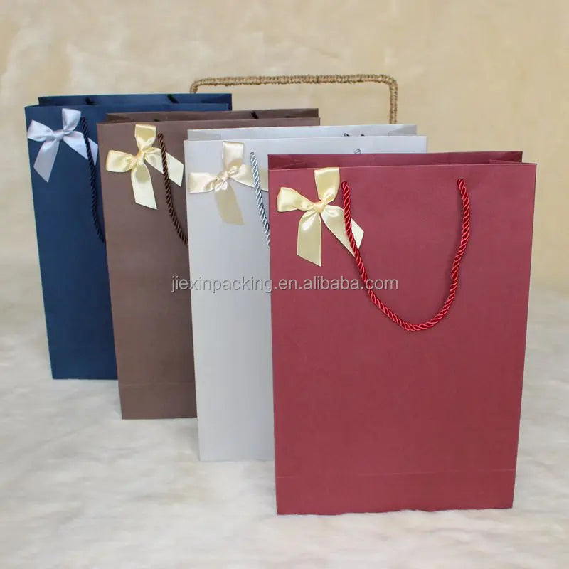Wholesale Clothes/Shoes Paper Bag Gift Packaging With Handle Reusable Square Shopping Printed Gift Paper Bag