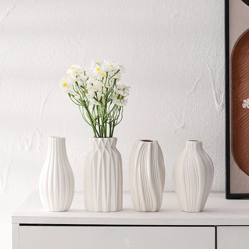 Wholesale Ceramic Minimalist Decor Small Vases for Home & Hotel Furnishings Floor Vase for Soft Decorations