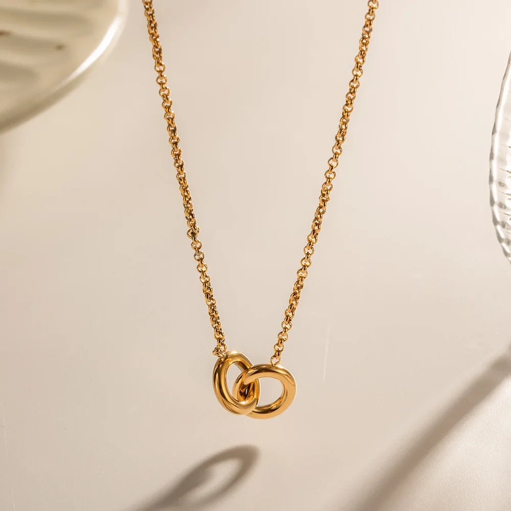 Wholesale Minimalist 18k Gold Plated Stainless Steel Waterproof Hollow Double Circle Pendant Necklace for Women