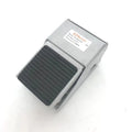 FV-320 Manual 3/2 Way Pedal Valve Switch 12mm Threaded Air Pneumatic with OEM Customization Support