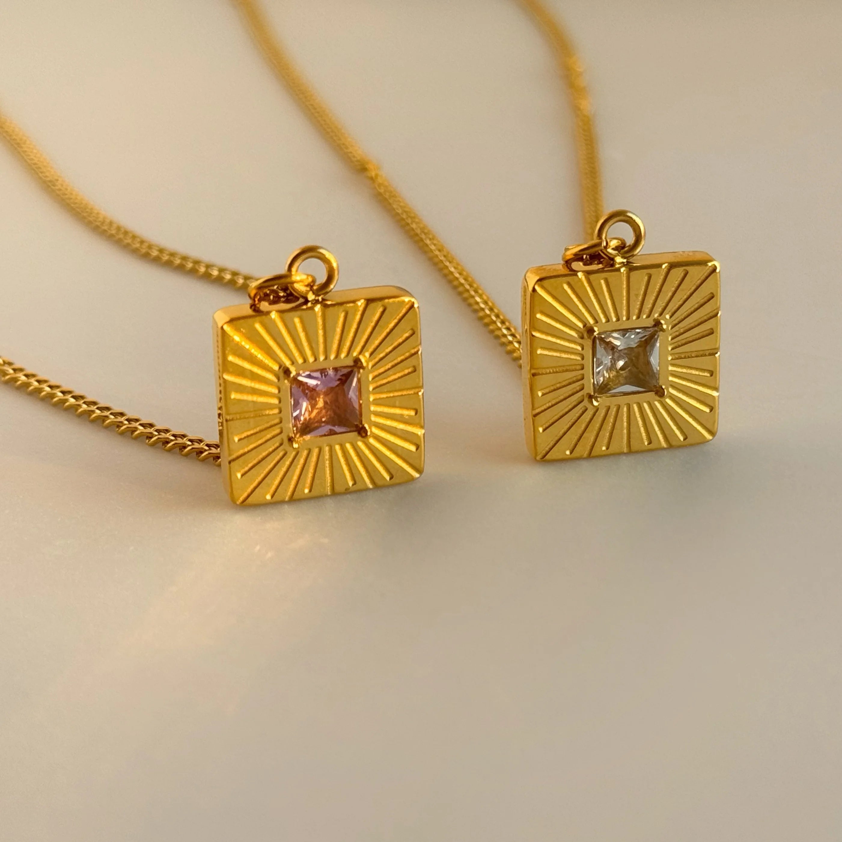 2024 Dazan Hot Winter New 18k Pvd Gold Plated Stainless Steel Minimalist Classic Square Pleated Pink Zircon Pendant Necklace