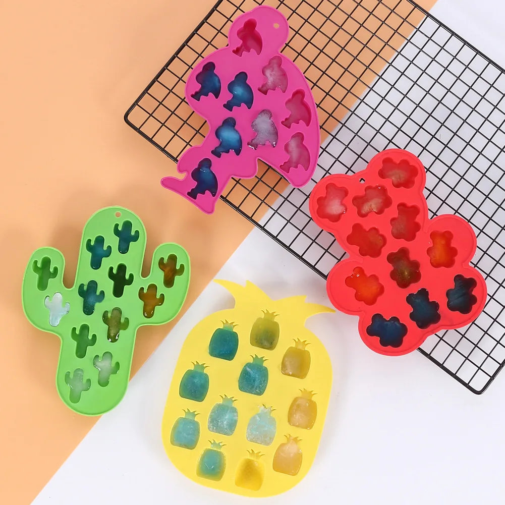 Hot New Plastic Bear Ice Cube Mold Cactus Ice Popsicle Box Pineapple Ice Cube Jelly Pudding Mold