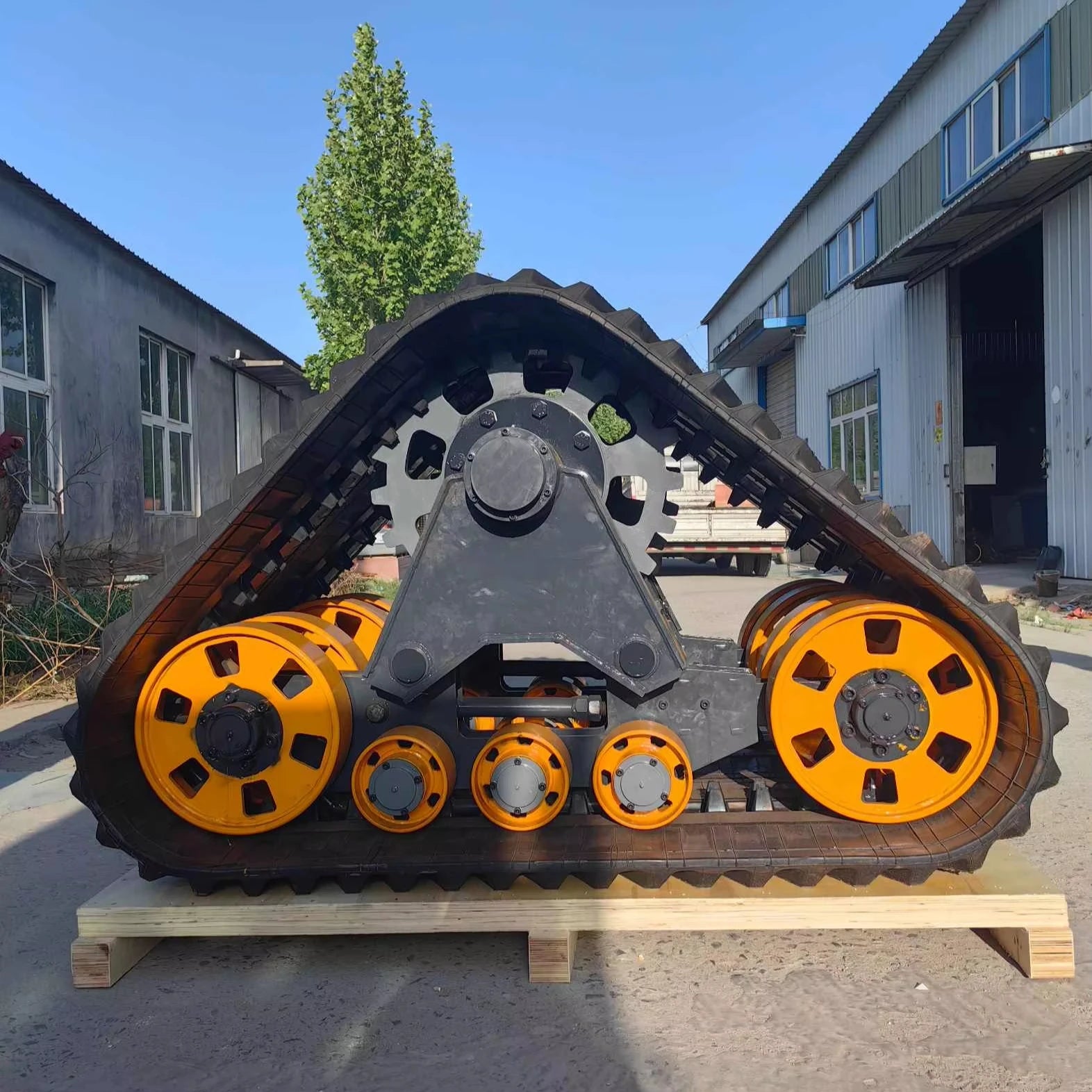 New Hydraulic Rubber Track Conversion System for John for Deere Tractors for New Holland Combine Machines Construction Machinery