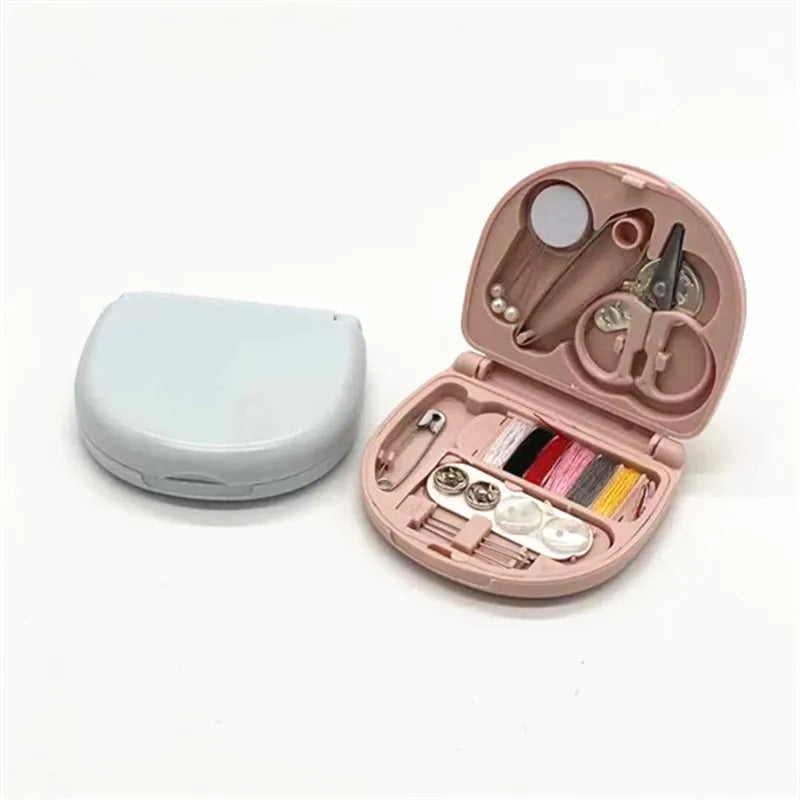 Promotional Gifts Customizable Logo Plastic Square Shape Sewing Kit Set Travel Mini Sewing Kit