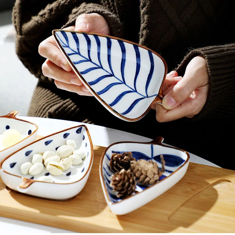 Creative Japanese Style Ceramic Plate Leaf Shape Snacks Cake Dish Plate for Restaurant