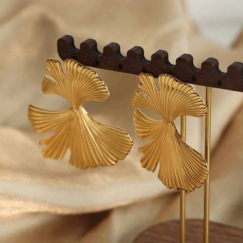 Trendy Gold Statement Leaf Earrings Chunky Big Stainless Steel Chunky Earrings Baroque Geometric Metal Leaf Fan Fold Earring