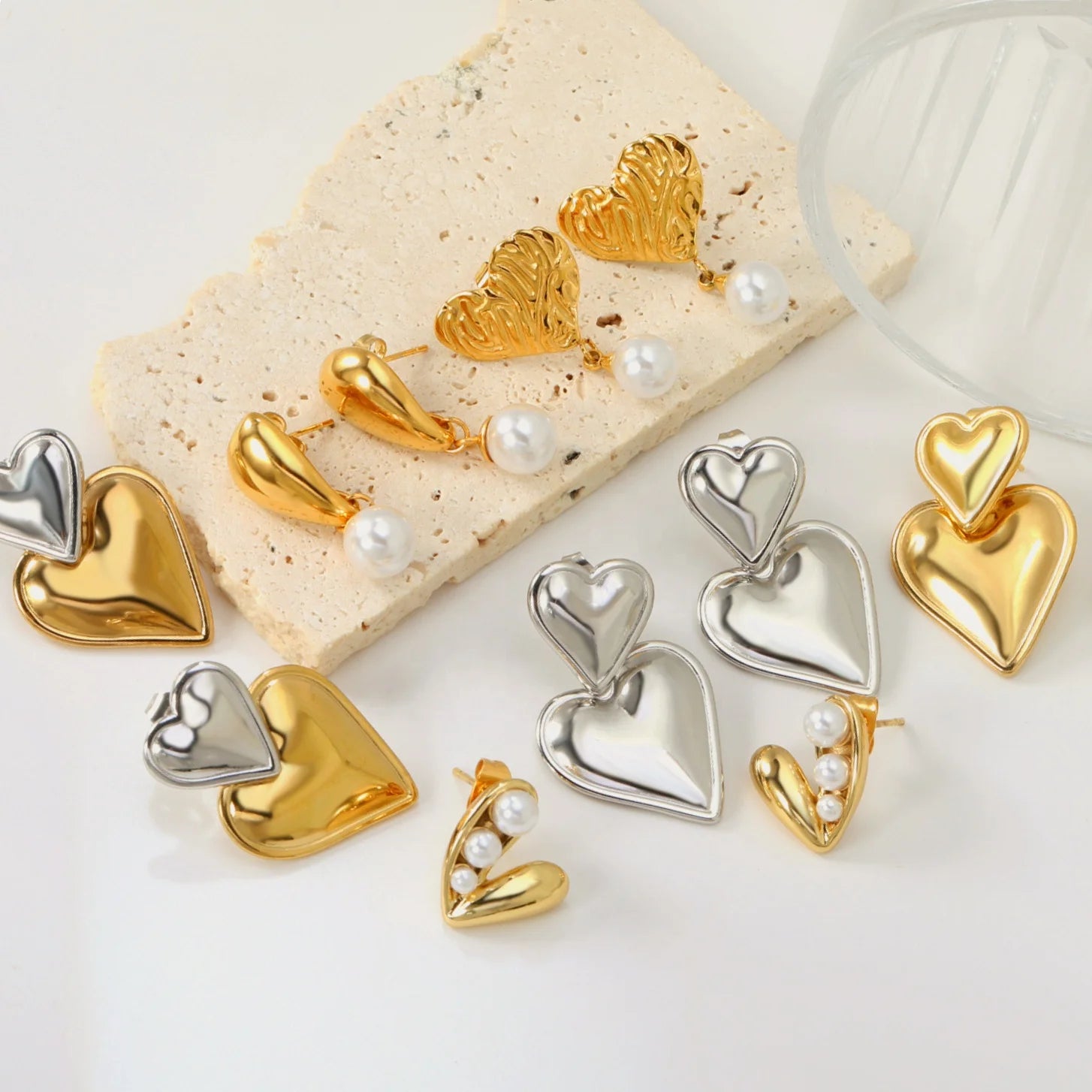 New Design Stainless Steel Heart Stud Earrings Jewelry Custom Laser Engraving Earrings 18K Gold Plated Heart Pearl Earrings