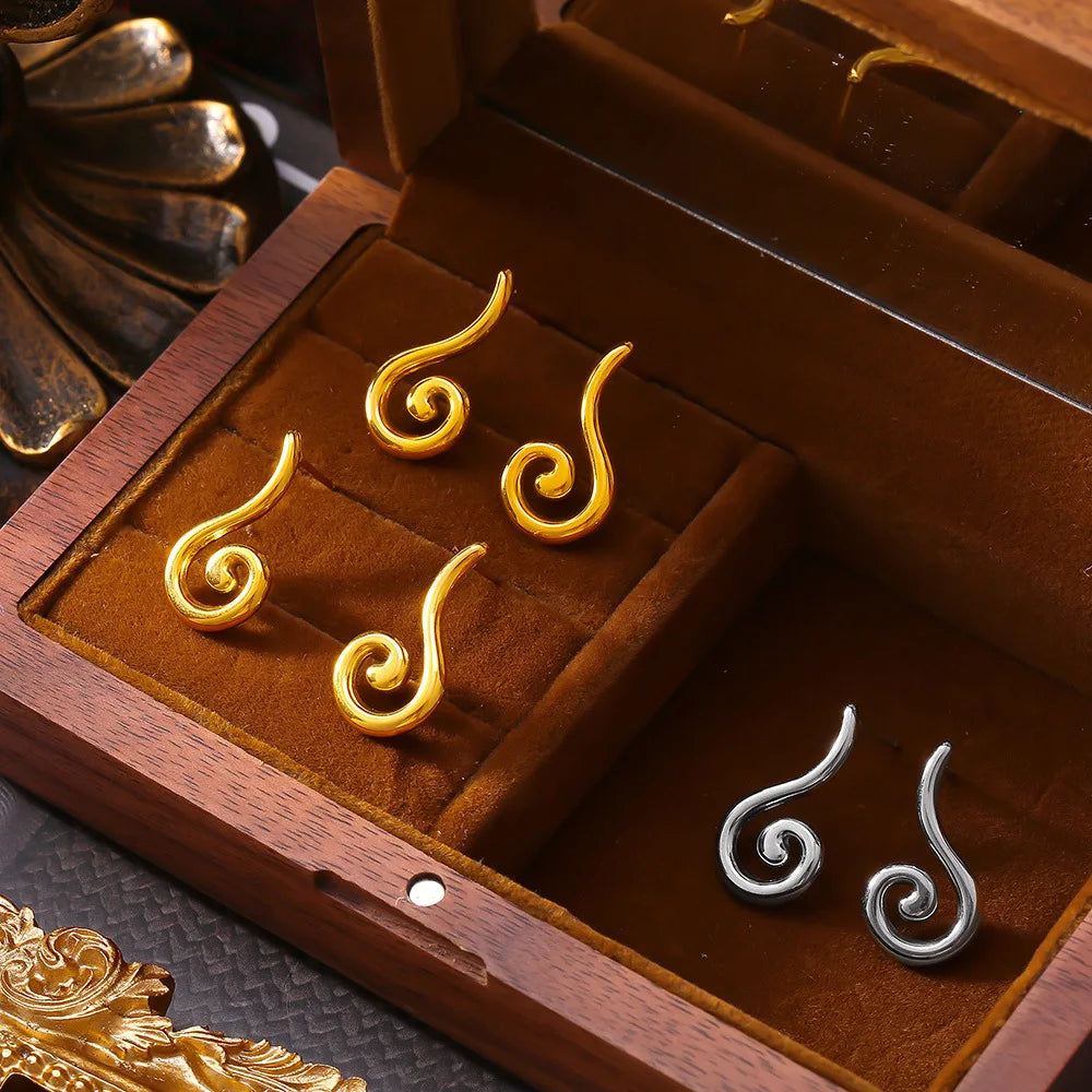 Bohemian New Arrival Geometric Screw Twisted Earrings Stainless Steel 18k Gold Plated Ins Light Luxury Versatile Stud Earrings