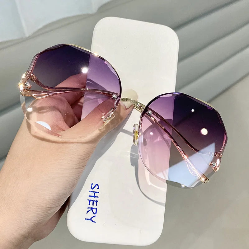 Fashion Trendy Wholesale Sun Glasses Sunglasses Women Newest Shades Sunglasses With Candy Color Lens Sunglasses 2021 Women