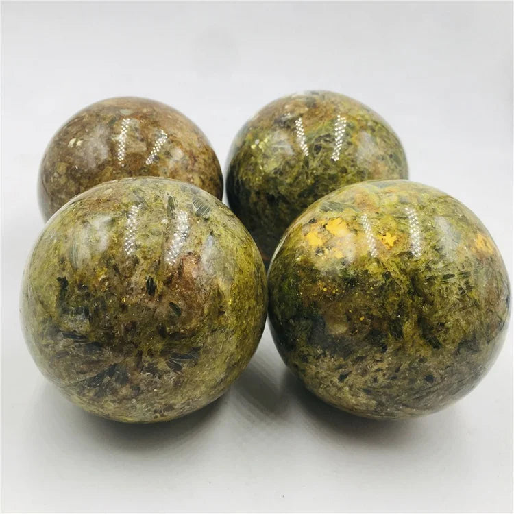 A Large Number of Wholesale Natural Crystal Folk Arts and Crafts of Green Opal for Decoration