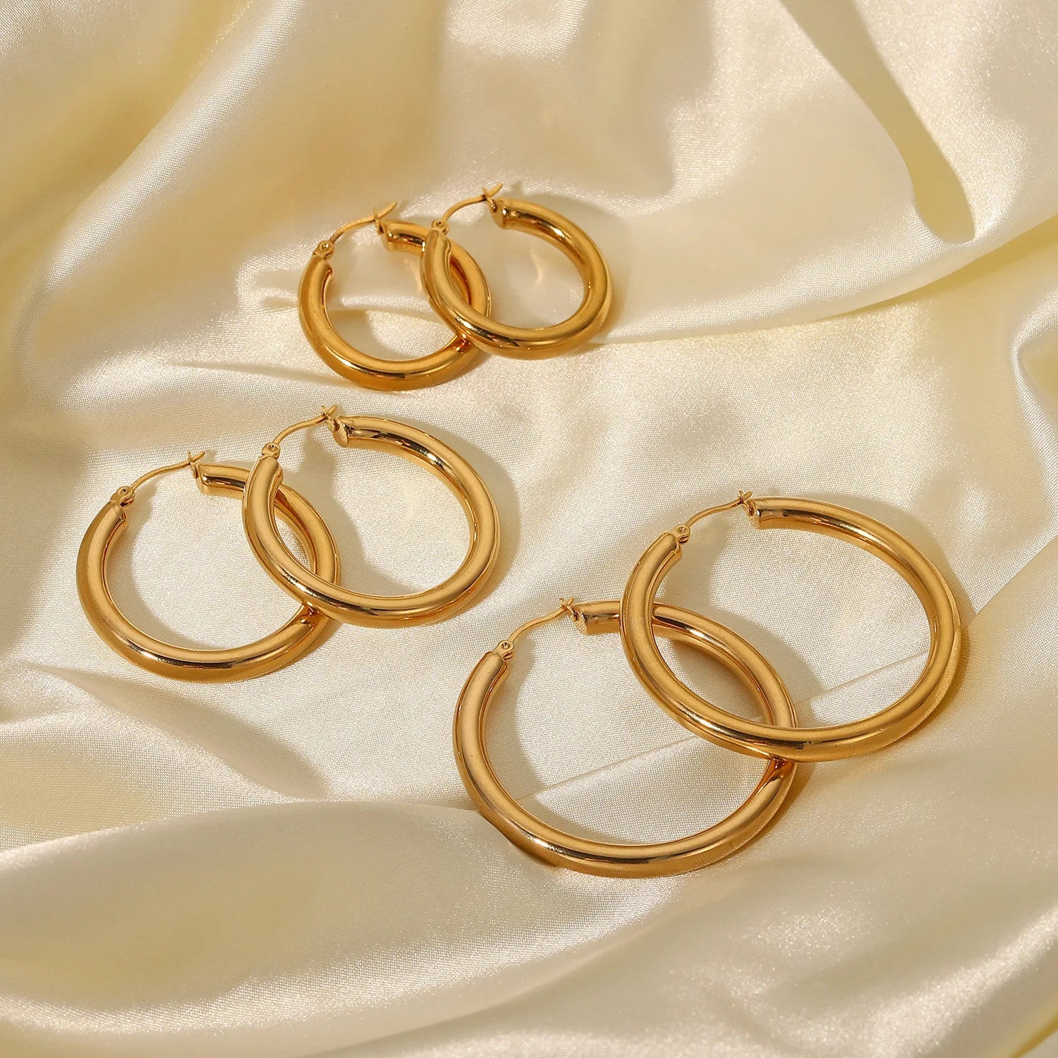 Lateefah OEM Stainless Steel Mini Hoop Jewelry 18k PVD Plated Waterproof Earrings for Baby Girl
