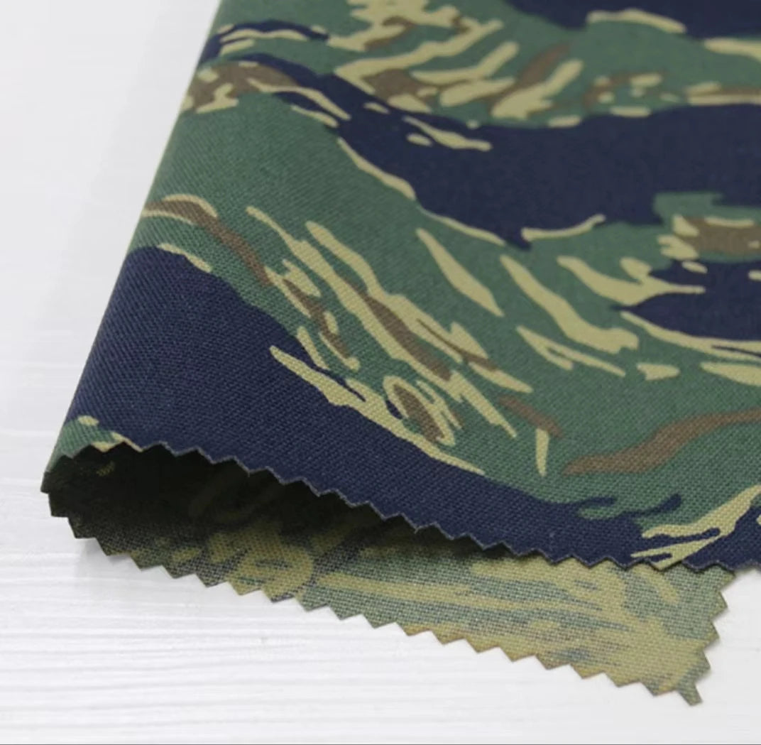 Hot Selling 100% Polyester 1000D600D Oxford Cloth Waterproof Tricot Knitted Abstract Geometric Shoe Bag Fabric 150cm in Length