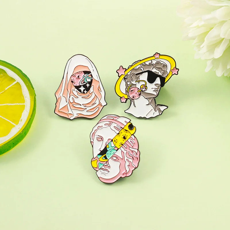 No Minimum Plaster Statue Segmented Portrait Planet Portrait  Skeleton Pins Factory Made Metal Lapel Pins Hard Enamel Pins