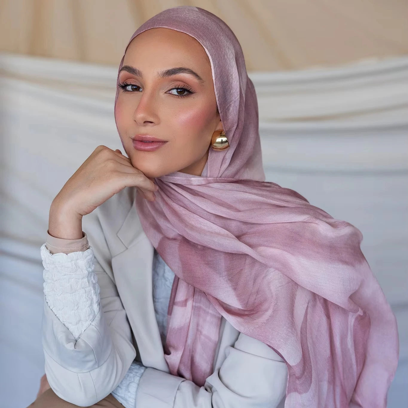 New Watercolor Printed Model Hijabs Woven Modal Hijab Breathable Light Weight Soft Viscose Cotton Hijab Musulman Pour Femme
