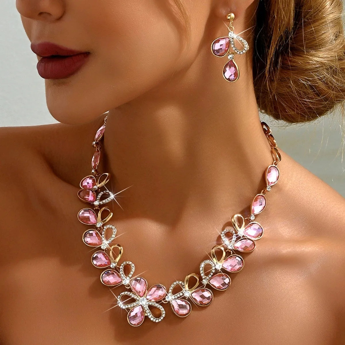 Exquisite Elegant Chic Diamond-Studded Water Drop Necklace Earrings Set Women's Bridal Dress Accessories for Gift Occasions