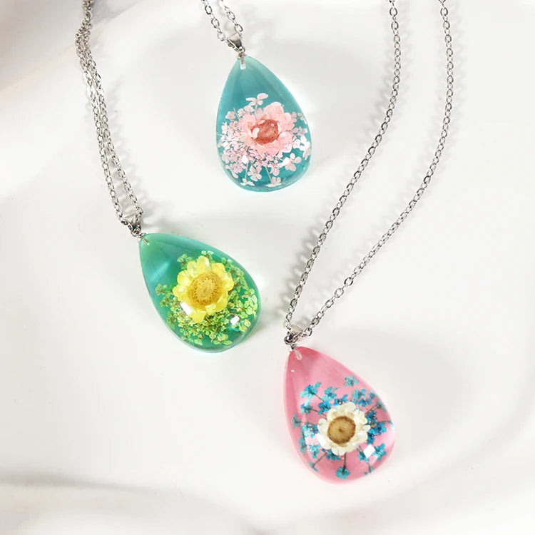 Fashion Water Drop Shape Pressed Flower Necklace Resin Real Dried Flower Necklace for Women Gift