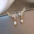Minimalist Jewelry Stud Earrings Pearl Earrings Rhinestone Leaf Flower Earrings for Women