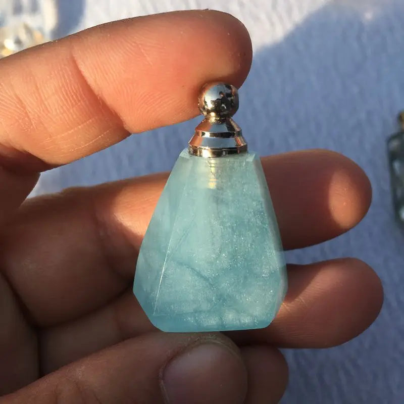Wholesale Natural Aquamarine Free Shape Crystal Perfume Bottle Essence Oil Bottle Pendant for Gift