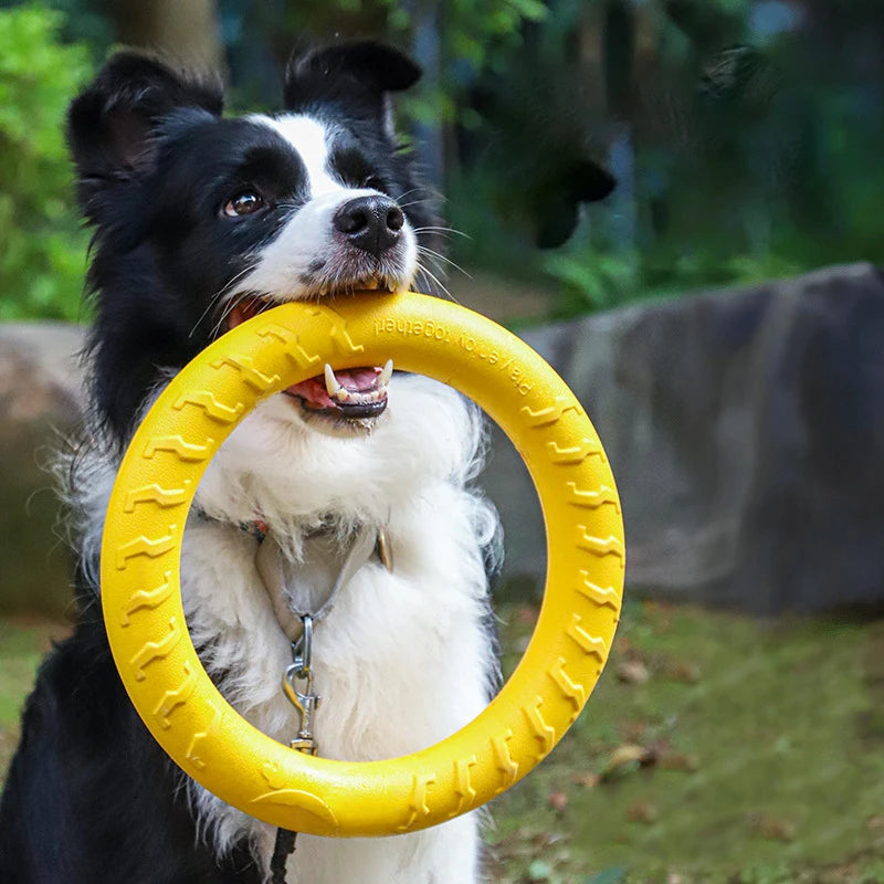 Durable Eco-Friendly PVC Dog Chew Toy Camouflage Pattern Classic Style Teeth Grinding Entertainment Pull Ring One Size Model