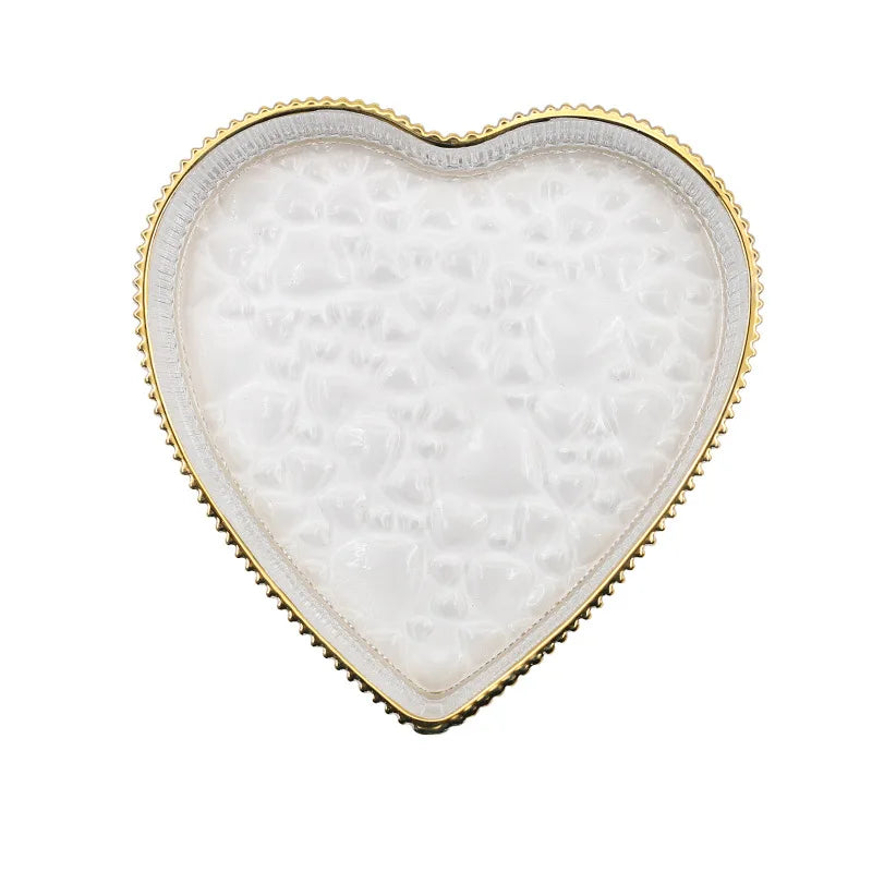 Nordic Love Creative Glass Heart-Shaped Flat Rounded Pattern Breakfast Fruit Snack Tableware for Hotels MOQ 12pcs for Parties