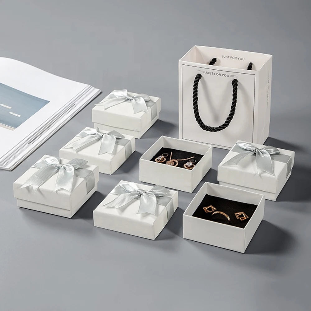 Wholesale Custom Cardboard Jewelry Gift Boxes Ring Bracelet Earring Packaging Box Bow White Gift Boxes YF2391