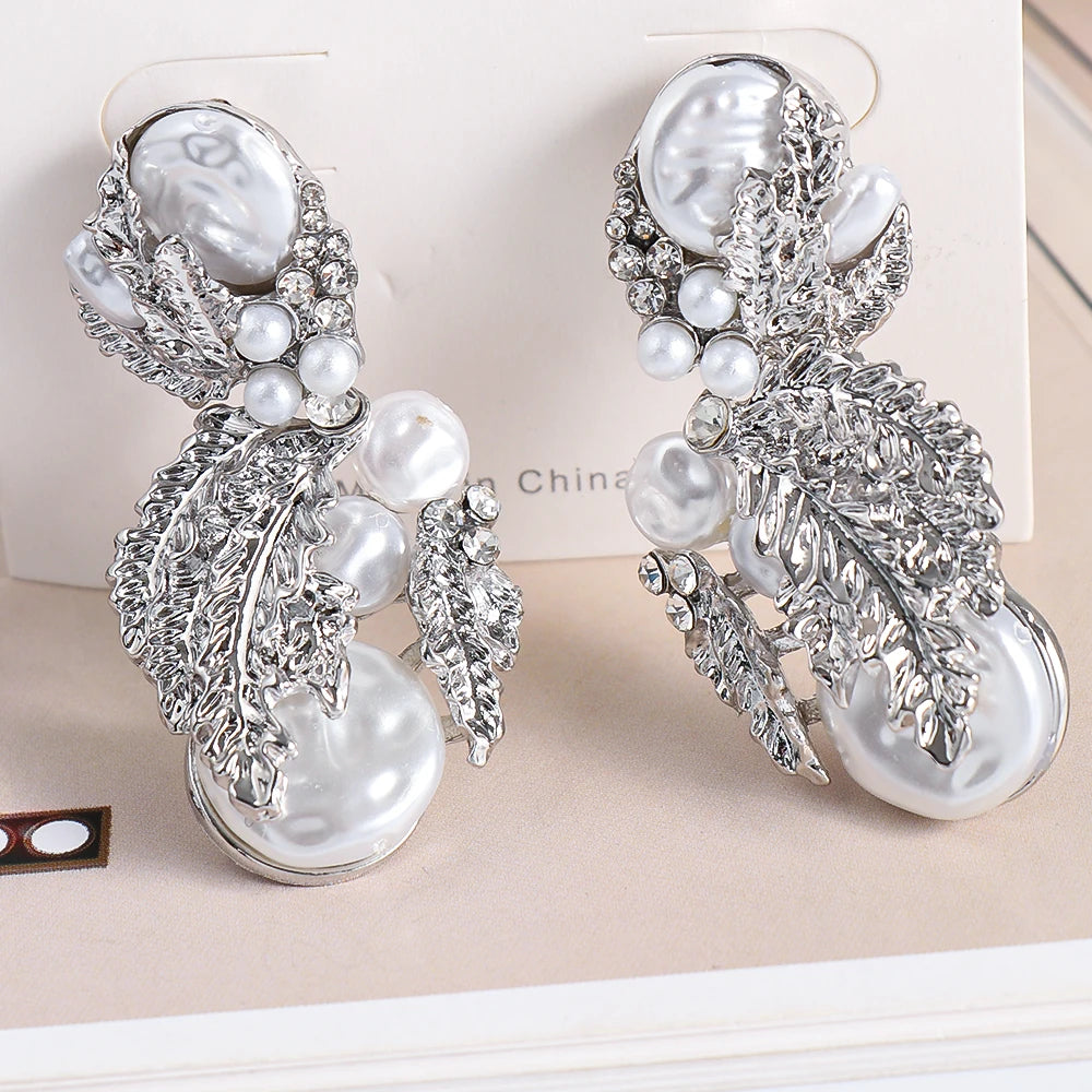Kaimei New Arrivals Golden Metal Dangle Pearl Earrings Statement Rhinestone Leaves Drop Silver Pearl Pendant Earring for Women