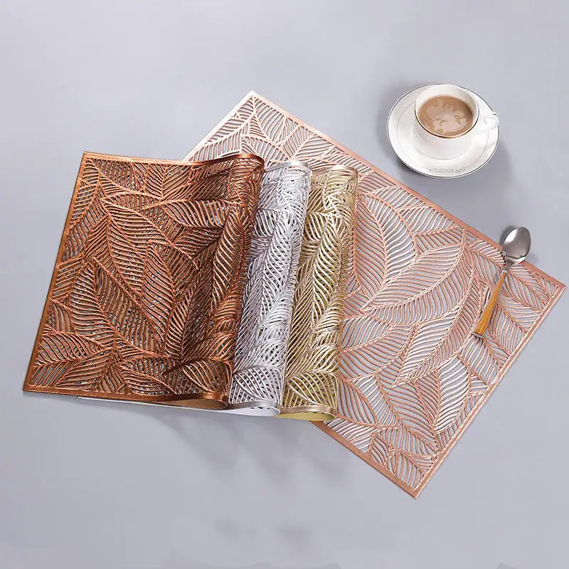 Metallic Vinyl Placemats Cutwork Decorative Dining Table Mats for Weddings Plastic Accent Centerpiece
