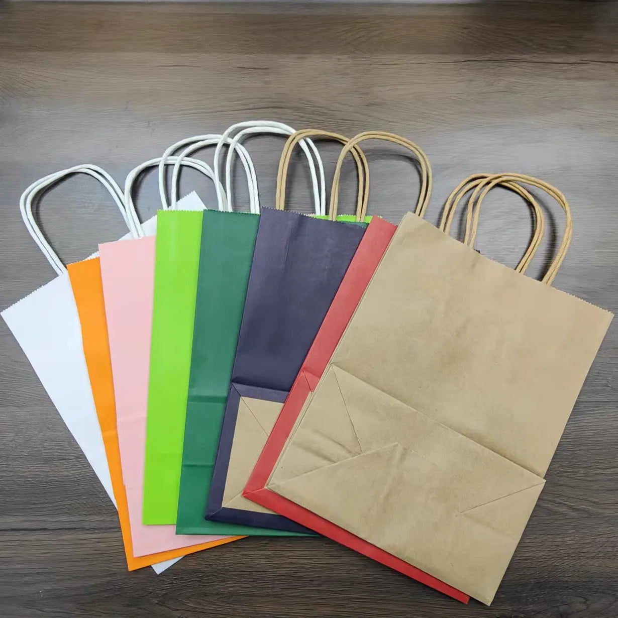 Wholesale Hot Sell Recycled Materials Colorful Coated Paper Folders Custom Logo Shopping Bags Gift Packing Matt Lamination