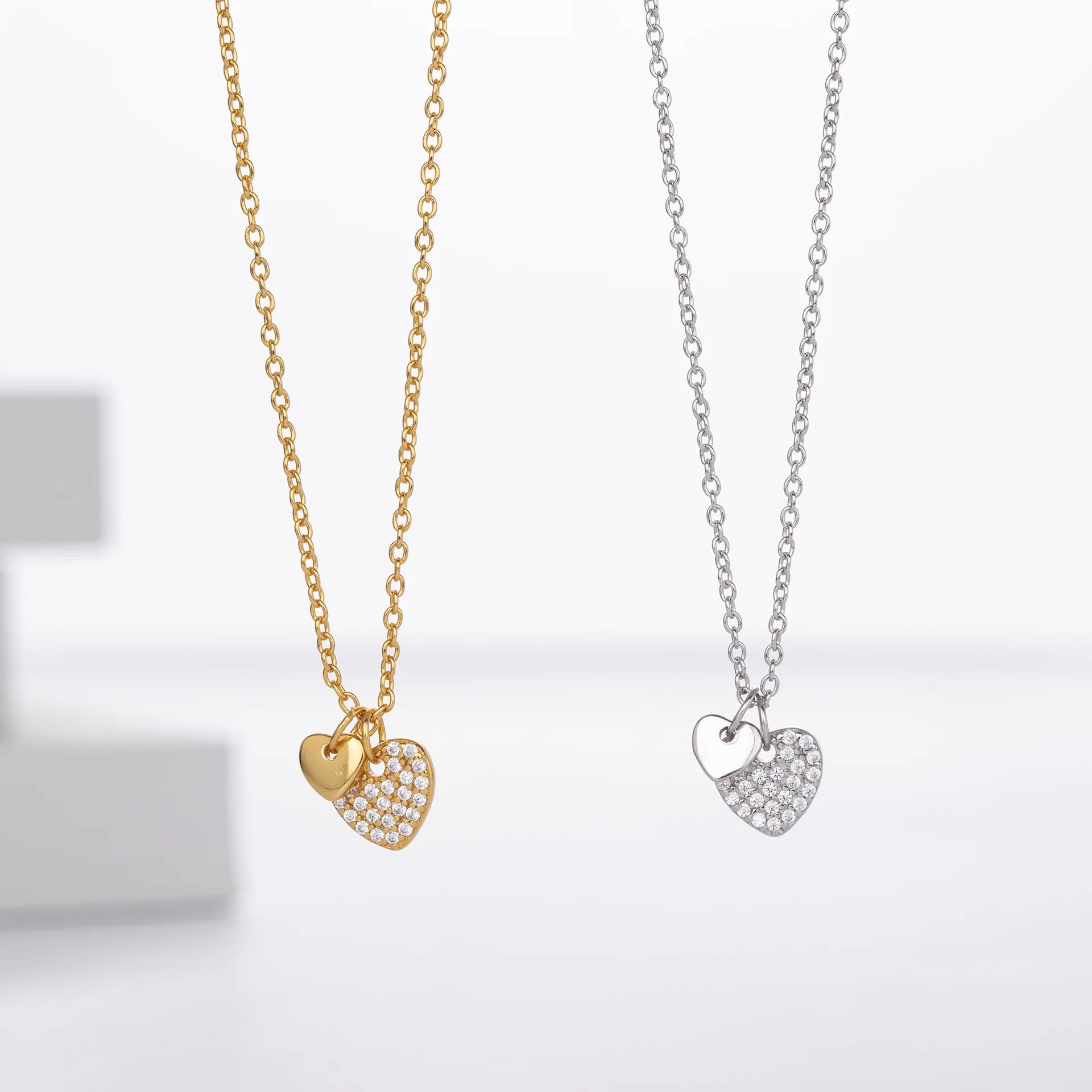 Europe and America Fashion Jewelry S925 Sterling Silver Heart CZ Diamond Dangling Gold Plated Clavicle Necklace for Women