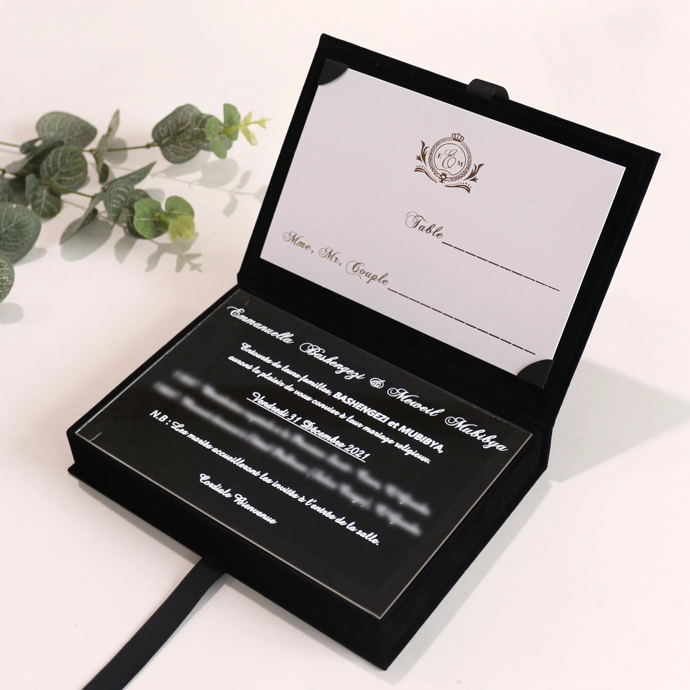 Customized Black Velvet Hardcover Wedding Invitations High Quality Paper Box with Silk Screen Printing Acrylic Music Cross Style