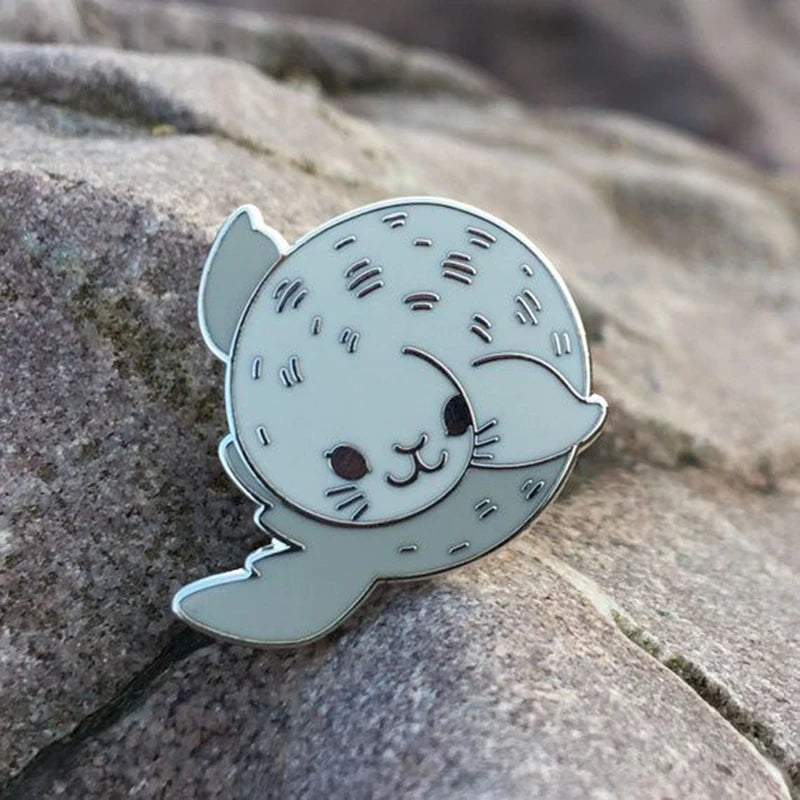 Cute Anime Pin and Badges Custom Metal Logo Hard Cartoon Lapel Enamel Pin Badge Manufacture Pin for Men Cloths