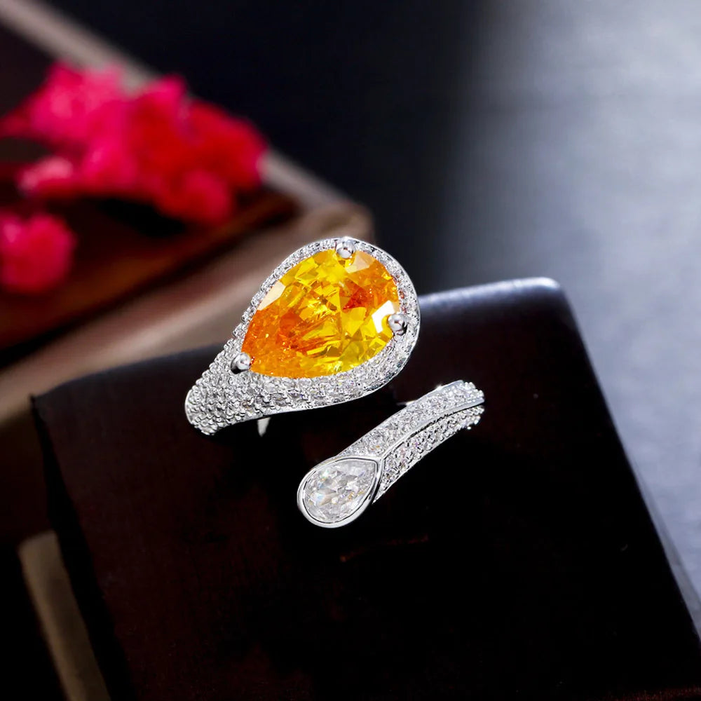 Glittering White Gold Plated Big Yellow Water Drop Cubic Zircon Paved Evening Party Fiesta Fashion Cocktail Rings for Women