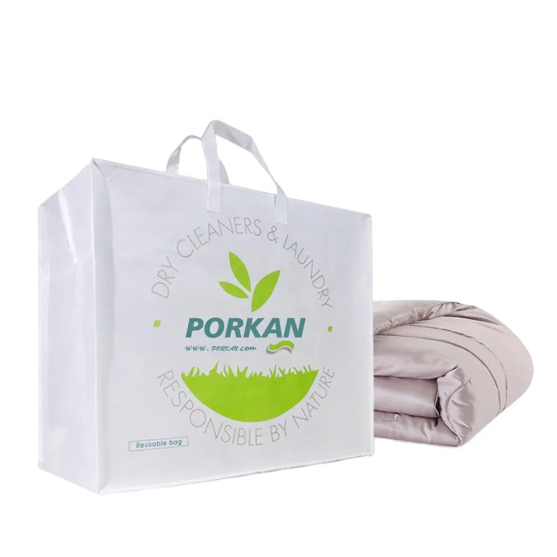 Customized Logo Eco Tote Non-Woven Carry Bag Reusable Clothing Organizer Zipper Duvet Storage Large Storage Bag Plastic Handles