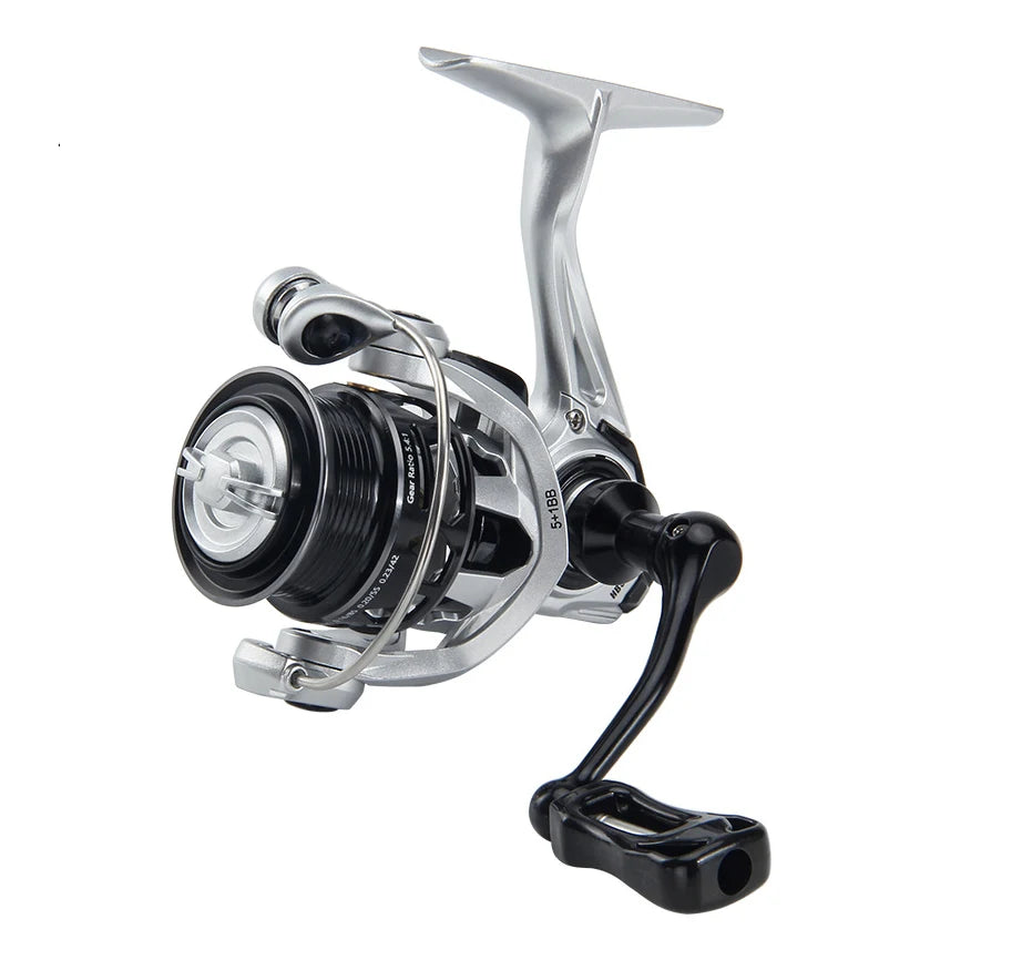 China 5+1BB Ultra Light Carbon Material Gapless HB Spinning Fishing Reel for Right-handed for Stream & Lake Fishing
