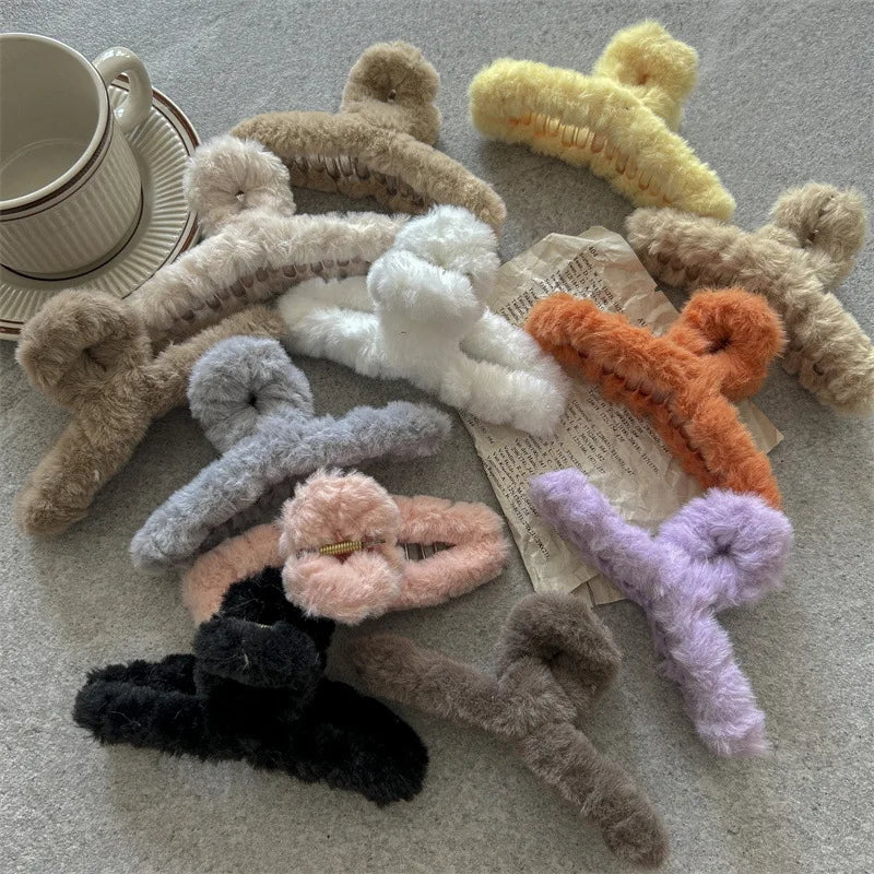 KUACHI Wholesale Furry Hair Claws Korean Autumn and Winter Fluffy Hair Claw Cute Comfortable Large Hair Claws for Women
