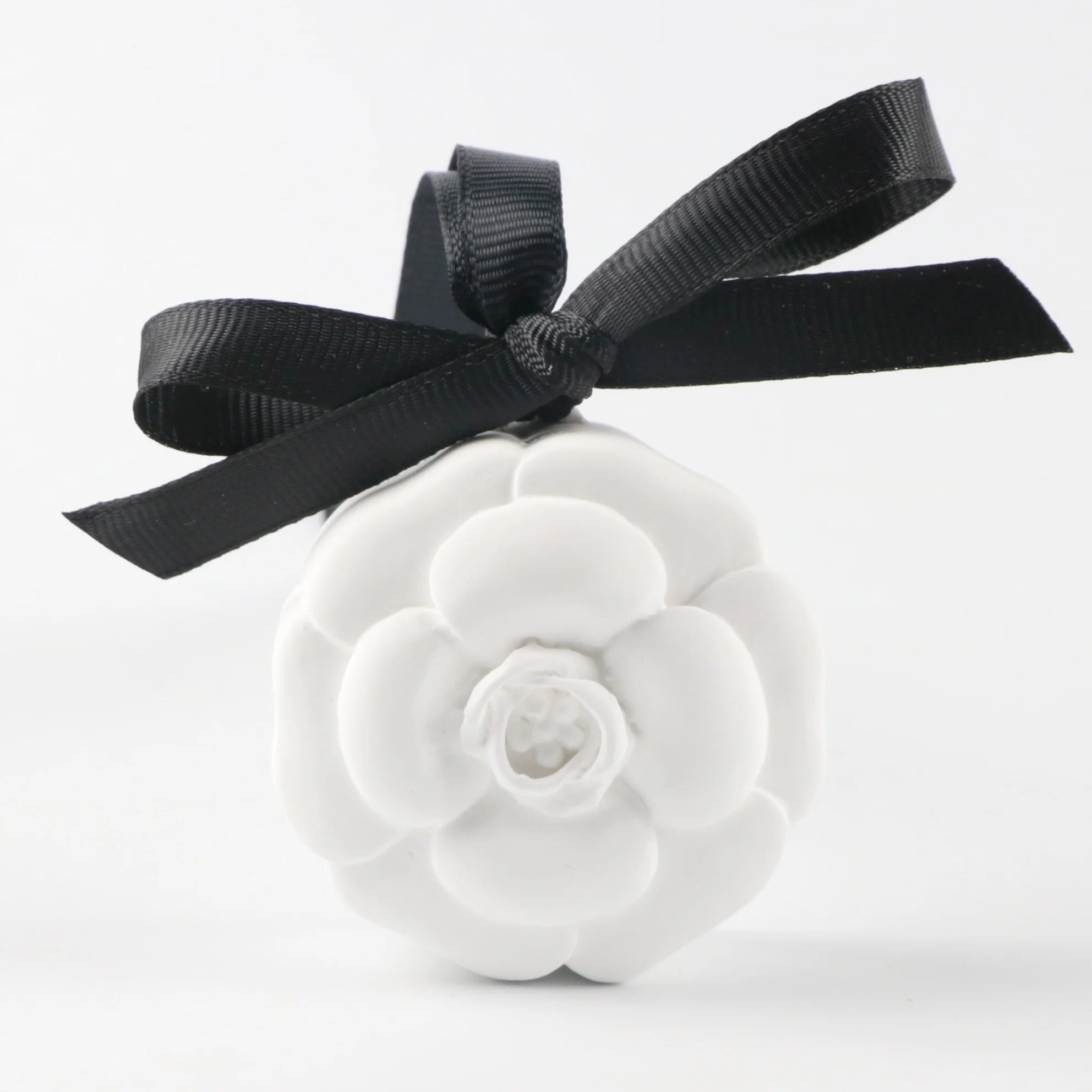 FinRu Hot Hanging Wardrobe Car Air Freshener Ceramic Aroma Porcelain Camellia Flower Scented Fragrance Essential Oil Diffuser