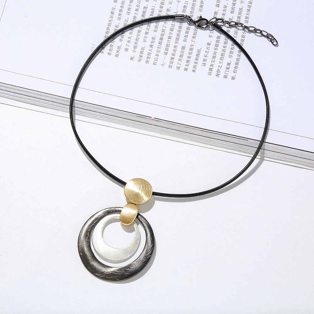 Custom Double Two Tone Brush Finish Alloy Circles Short Choker for Women