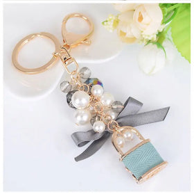 Perfume Bottle Number 5 Diamond Keychain Bow Pearl Beads Handbag Personalized Keyring for Women Purse Charm Girls Car Key Rings