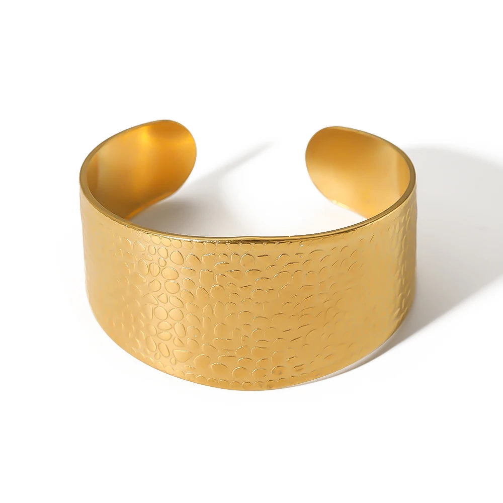 Elegant Stainless Steel 18K Gold Plated Wide Hammered Circle Open Cuff Bangle for Men
