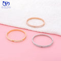 JXX BXG-01F Hot Sale 18k Stainless Steel Couple Classic Design Fashion Jewelry  Bangle Zircon With Shell Inlaid Bangle