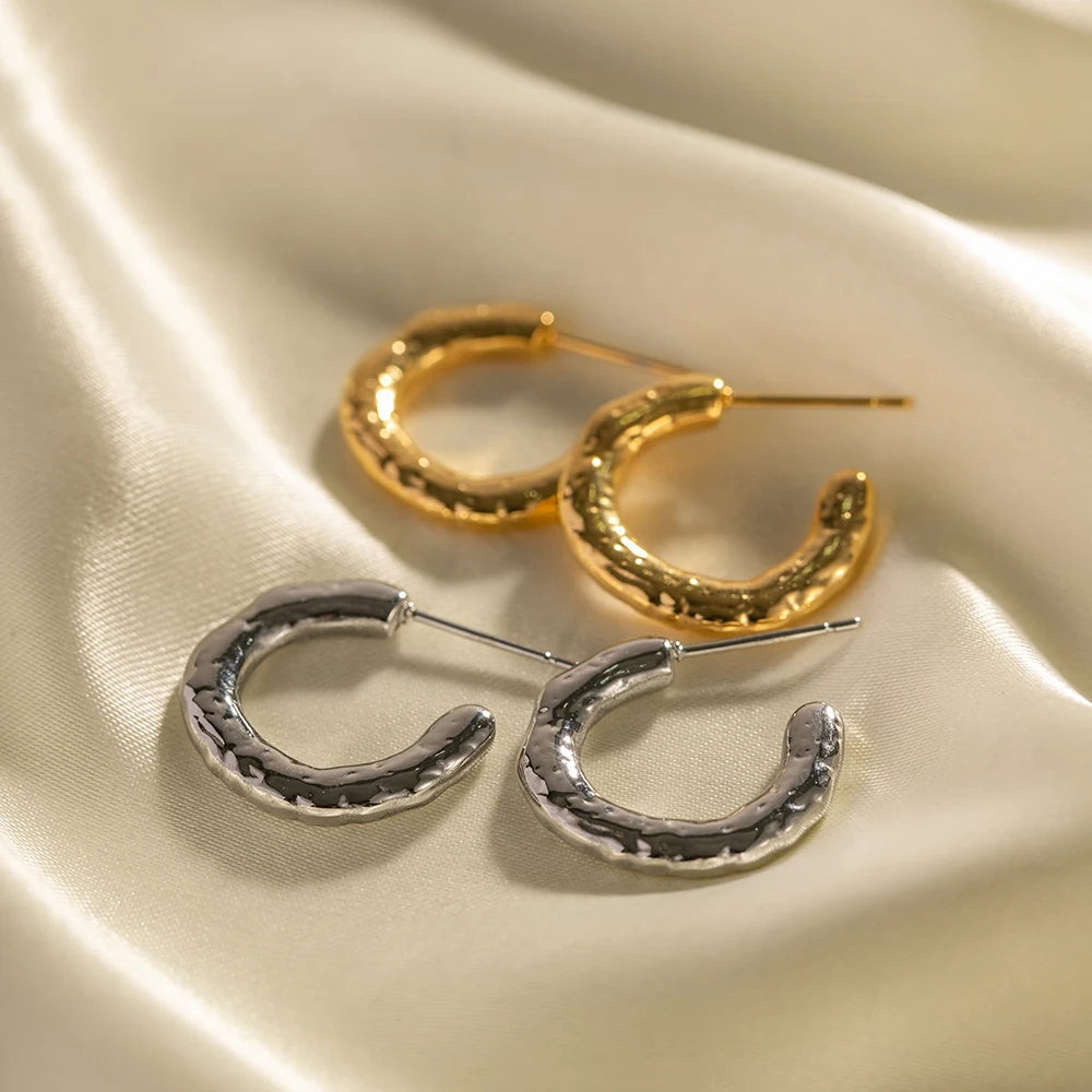 Trendy Fashion Statement Hoop Earrings 18k Gold Stainless Steel CC Shaped Huggie Earrings Jewelry for Women