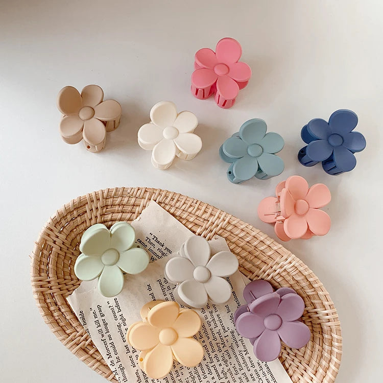 Hot Sale Korean Fashion Matte Hair Claw Hair Clips for Women 4cm Little Flower Candy Color Simple Style PC Material for Girls