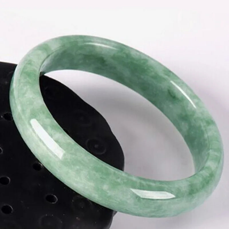 Wholesale Natural Jade Stone  Bangle Jewelry High Quality Light Green Jade  for Women Gifts