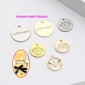 Small Round Custom Logo Charm Engraved Signature Perhiasan Untuk Wanita Gelang Metal Tags for Ribbon