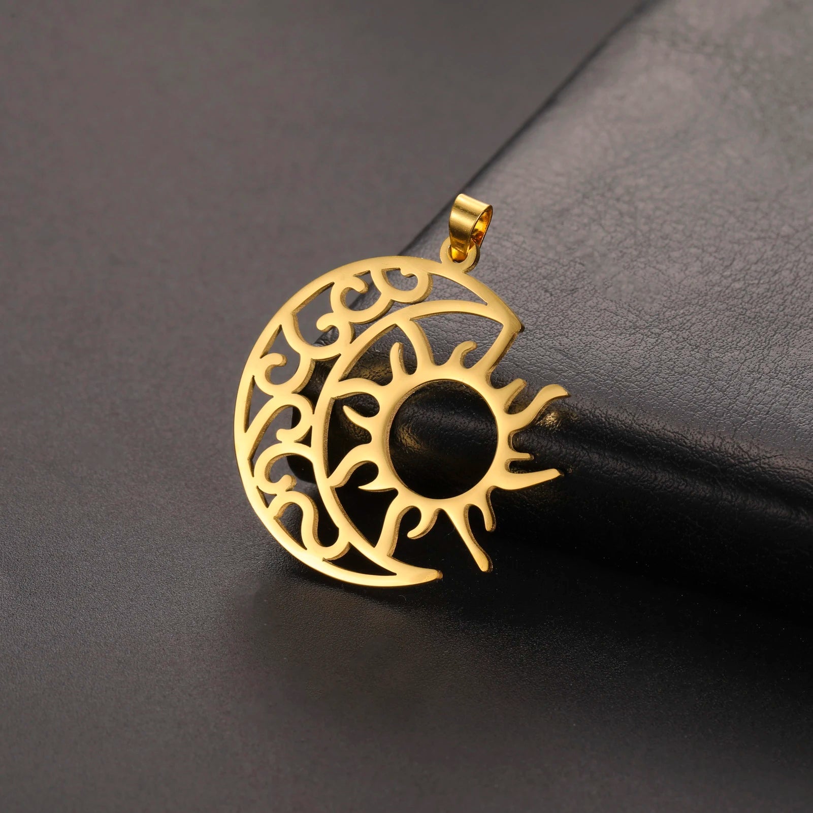 Stainless Steel Moon and Sun Phase Charm Hollow Gold Plated Moon Sun Pendant Jewelry Accessories for Necklace Bracelet