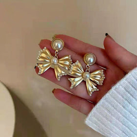 2024 Fashion Women Personality Temperament Pearl Bow Knot Design Cute Earrings