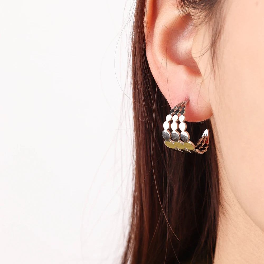 Chris April 316L Stainless Steel PVD c Shape Gold Plated Round Flake Hoop Earring