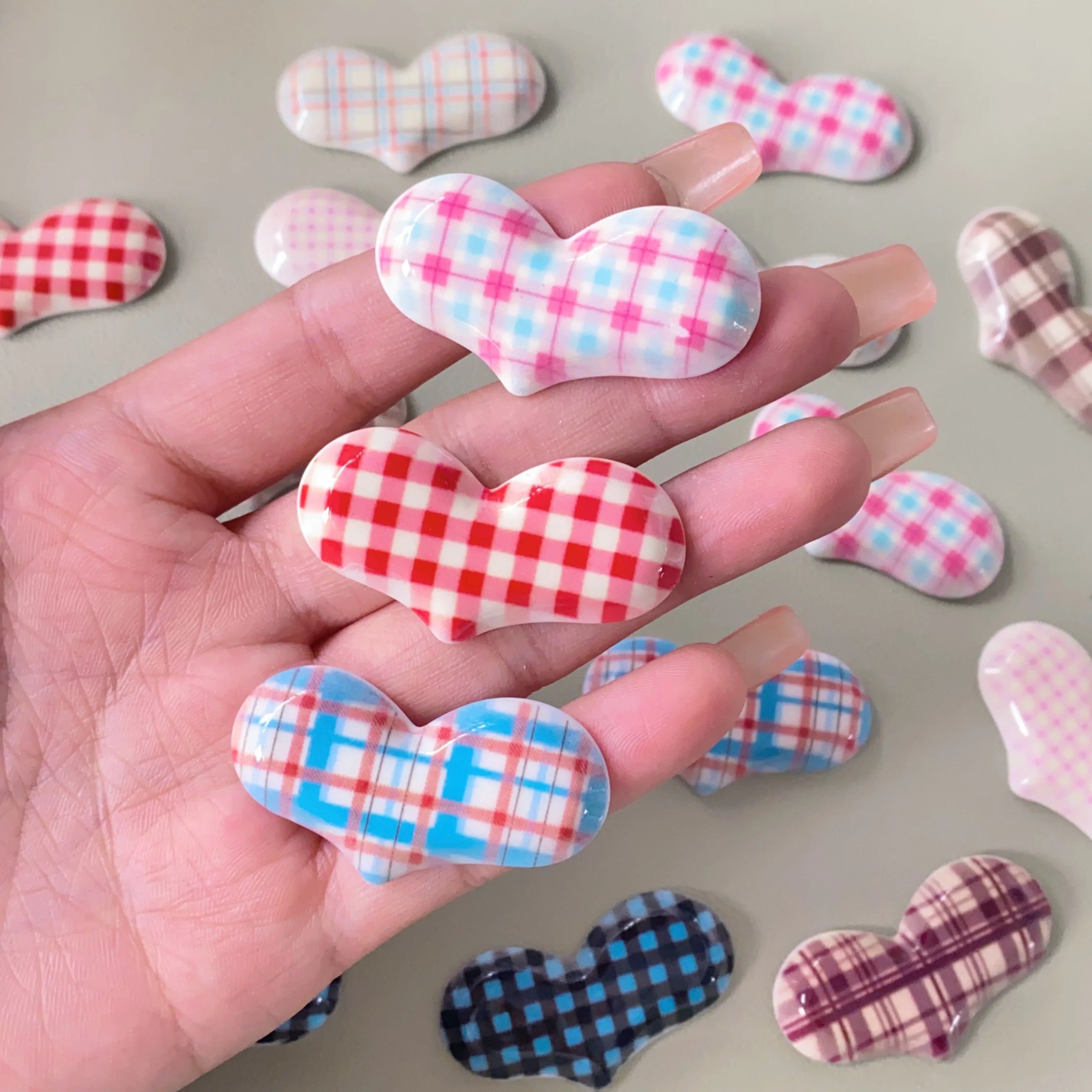 Kawaii Check Pattern Heart Flatback Resin Cabochon Scrapbook DIY Valentines Craft Decoration Accessories